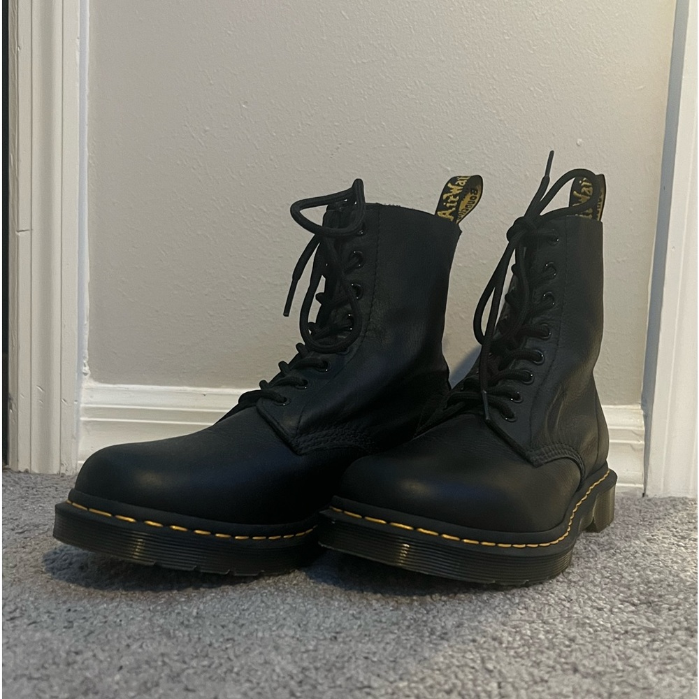 1460 WOMEN'S PASCAL DOC MARTANS LEATHER BOOTS